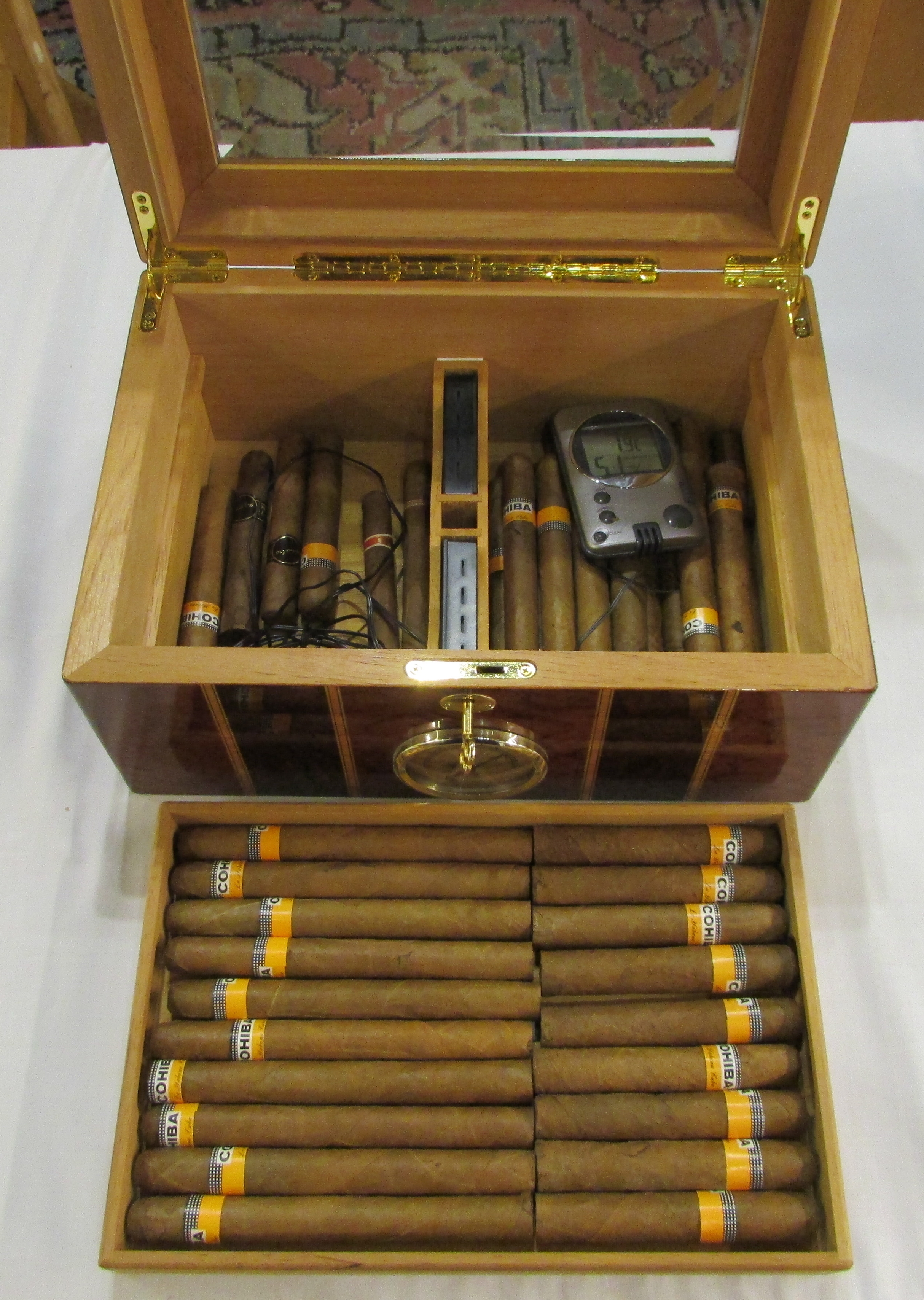 Humidor containing 35 Cohiba Cuban cigar - Image 3 of 4