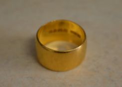 22ct gold wedding band, approx weight 8.