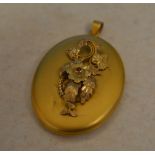A 9ct gold keepsake locket with foliage