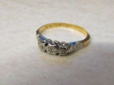 18ct gold and platinum diamond chip ring