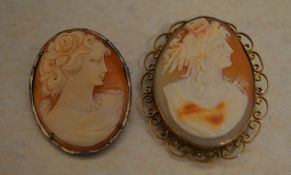 9ct gold cameo brooch and a foreign silv