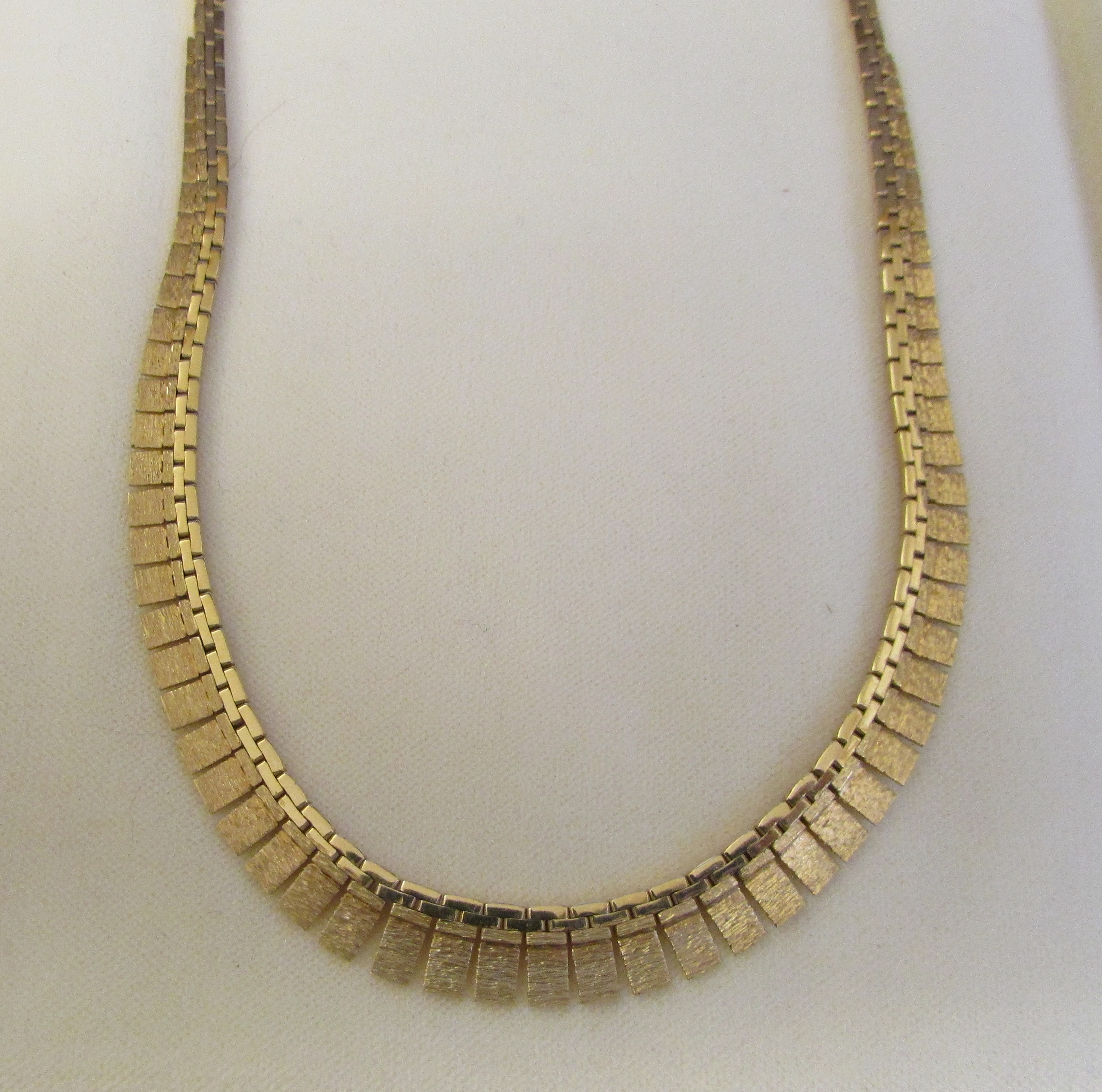 9ct gold necklace 24.3 g length 16" - Image 2 of 2