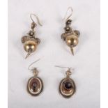 A pair of Victorian gilt metal drop earrings set polished agate cabochons and a pair of Victorian