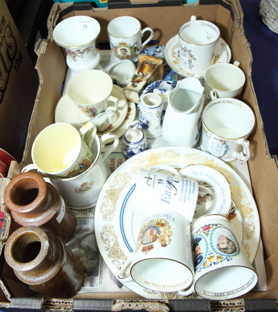 A collection of modern Royal commemorative mugs and Delft souvenir ware, etc