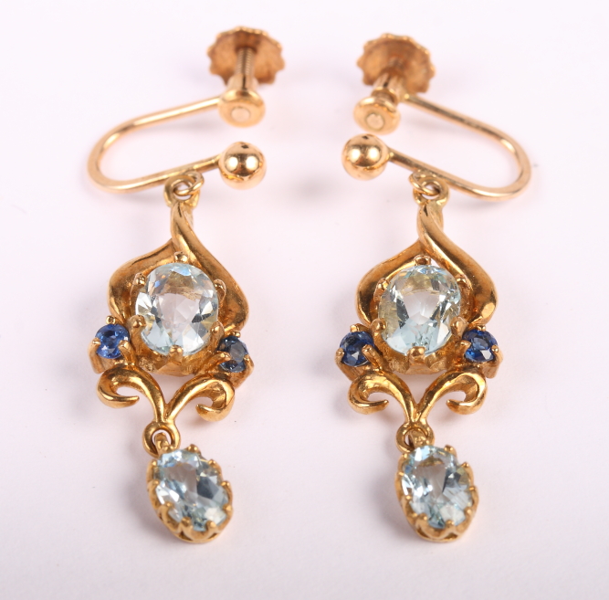 Two pair of 9ct gold earrings and two single gold earrings