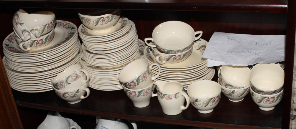 A Susie Cooper "Endon" part dinner service, eighty-nine pieces approx - Bild 3 aus 3