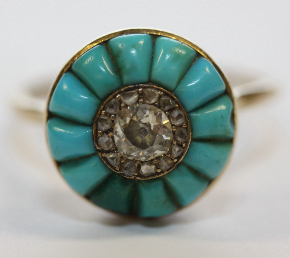 A 19th Century gold, diamond and turquoise cluster ring, size U - Bild 2 aus 3