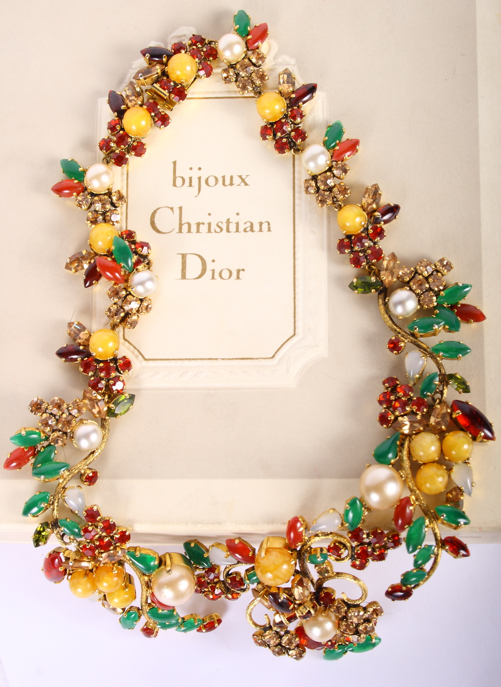 A selection of costume jewellery, various, to include a vintage Christian Dior jewelled necklace, in - Bild 2 aus 4