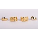Two pairs of 18ct gold earrings, 7g
