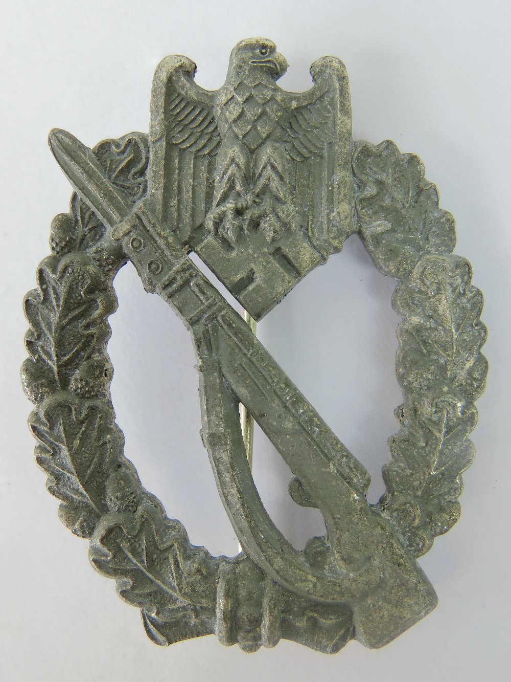 A WW2 Nazi Infantry Assault Badge; 6cm l