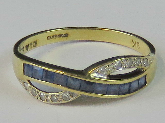 A 9ct gold sapphire and diamond crossove