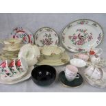 A quantity of tea and dinner ceramic wares: a part Alfred Meakin Marigold pattern dinner service;