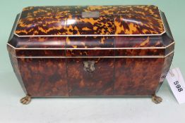 A FINE EARLY 19TH.C.TORTOISESHELL AND IVORY STRUNG TEA CADDY WITH FITTED INTERIOR.