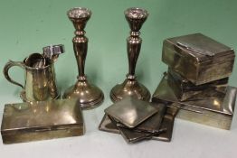 A GOD COLLECTION OF HALLMARKED SILVER CIGAR AND CIGARETTE BOXES AND CASES TOGETHER WITH