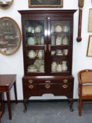 A Geo.III mahogany bookcase cabinet