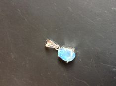 A 14ct gold opal set pendant