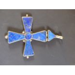 A Lapis Lazuli set cross pendant