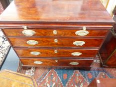 A GEO.III.MAHOGANY CADDY TOP BATCHELOR'S CHEST WITH BRUSHING SLIDE OVER FOUR GRADUATED DRAWERS.