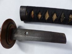 A JAPANESE WAKIZASHI, 43.5cm BLADE WITH CLEAR HAMON, FULLY BOUND TSUKA, FLORAL AND BUTTERFLY MENUKI,