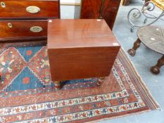 A 19TH.C.MAHOGANY CAMPAIGN CELLARETTE WITH BRASS RECESSED HANDLES AND DETACHABLE LEGS.