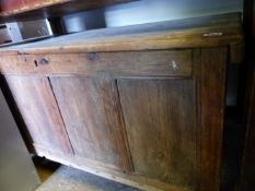 A GEORGIAN PINE PANEL COFFER