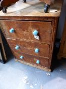 AN ANTIQUE PINE THREE DRAWER SMALL CHEST.