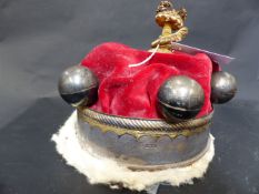 A SILVER GILT CROWN WITH SIX SPHERICAL FINIALS, ROPE-TWIST BORDER. LONDON 1937, MAKERS INITIALS C.