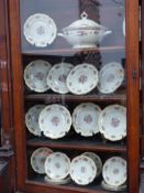 A ROSENTHAL CHIPPENDALE PATTERN PORCELAIN PART DINNER SERVICE TO INCLUDE PLATES OF VARIOUS SIZES,