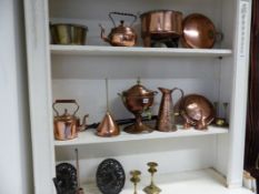 A QTY OF VICTORIAN AND OTHER COPPERWARE.