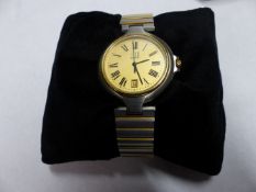 A GENTLEMAN'S DUNHILL WRISTWATCH