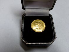 A VICTORIAN HALF GOLD SOVEREIGN DATED 1892