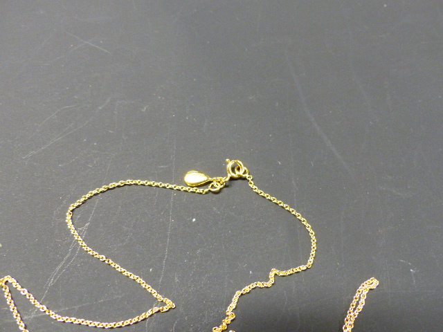 A SILVER GILT ( .925) NECKLACE BY PHOEBE COLLMAN - Image 3 of 4