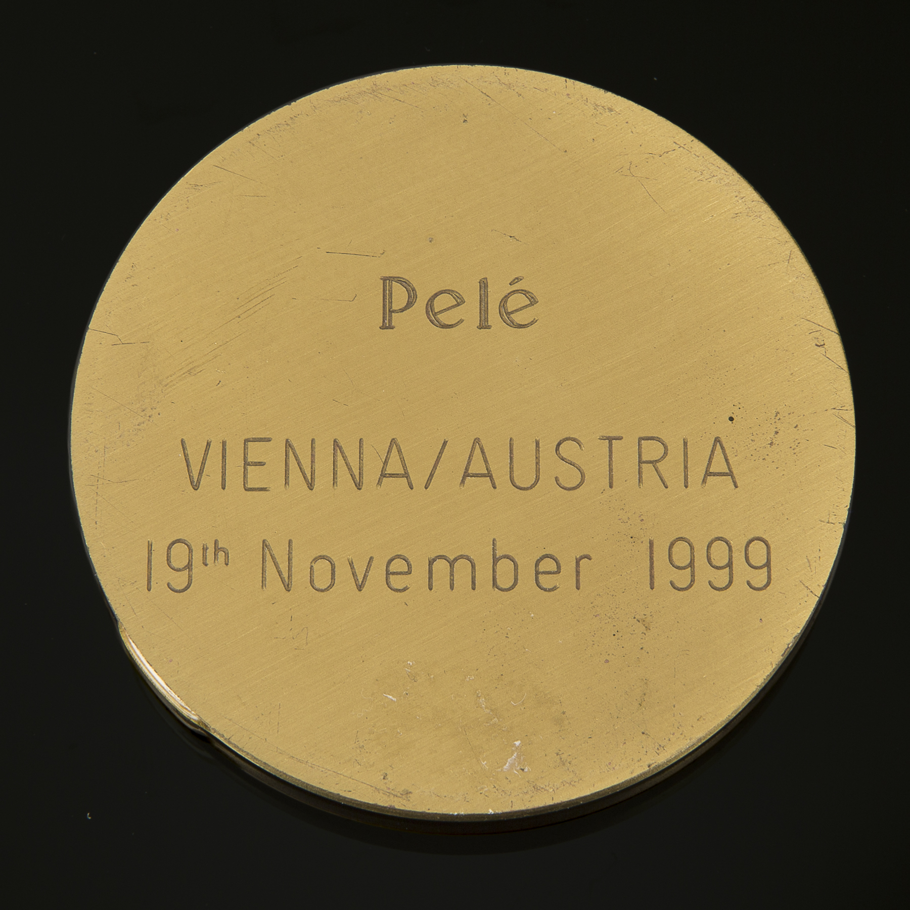 PELÉ WORLD SPORTS AWARDS OF THE CENTURY MEDAL AND CERTIFICATE - Image 2 of 3