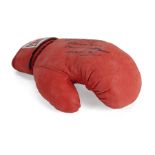 PELÉ RICKY HATTON SIGNED BOXING GLOVE