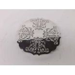 Mappin & Webb silver plated teapot stand, of pierced form, 6" diameter