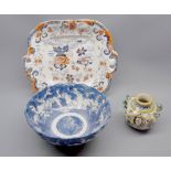Mixed Lot: 19th century Amhurst Japanese pattern tureen stand, further Japanese Arita bowl, and