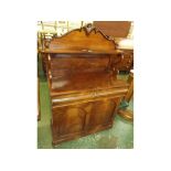 Victorian mahogany chiffonier cabinet, the single shelf back with scrolled supports over a body with