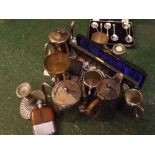 Box: various silver plated wares to include candlesticks, tea wares, fish servers and other assorted