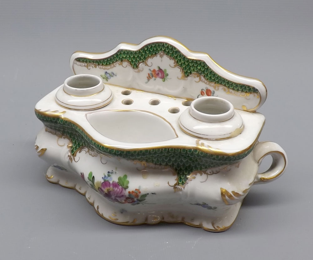 Small Continental combination inkwell and desk stand decorated with floral sprays and gilt