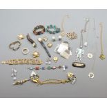 Mixed lot: assorted costume jewellery and other items (qty)