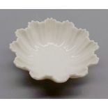 Small Worcester frilled bowl, numbered to base, 1420, 4 1/2" wide