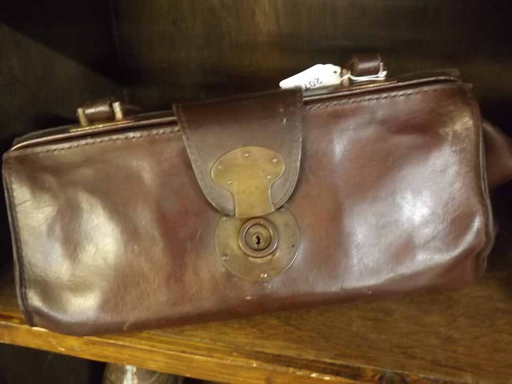 Vintage Gladstone bag