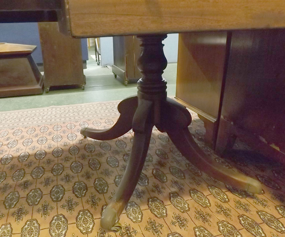 Regency mahogany extending dining table formed as two sections raised on turned columns and quatre - Image 3 of 10