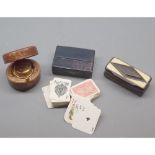 Vintage travelling inkwell, set of miniature playing cards in case and a small horn snuff box (3)