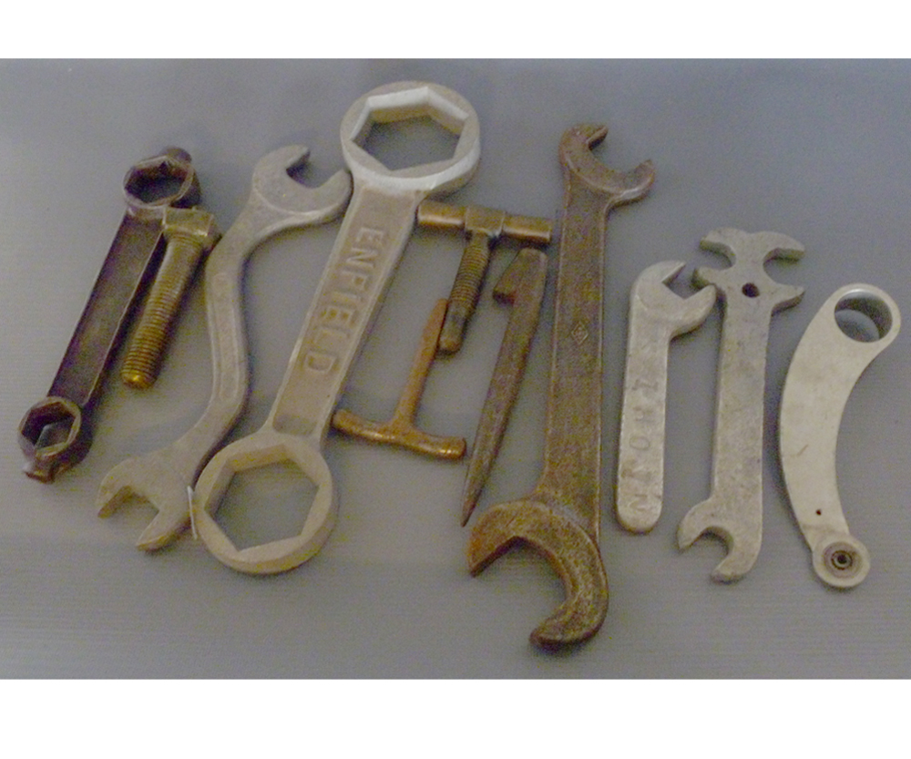 ASSORTED VINTAGE SPANNERS AND TOOLS