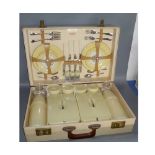 SIRRAM CASED PICNIC SET