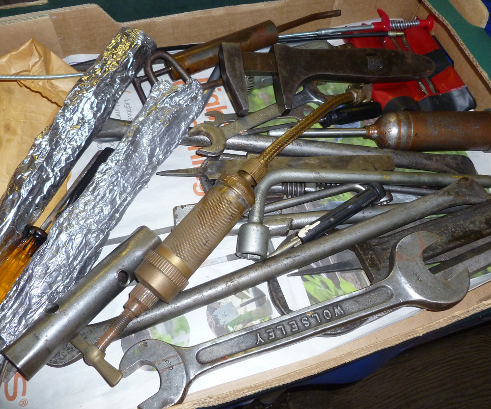 QUANTITY OF VINTAGE SPANNERS, OILERS ETC