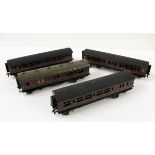 Four Bassett-Lowke 0 gauge LMS tinplate carriages, each in maroon livery (all unboxed)