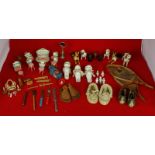 Of Doll's House interest - miscellaneous collection including 8 doll's house/miniature porcelain/