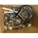 Mixed Lot: various silver plated wares to include cased and loose cutleries, tea wares etc (qty)